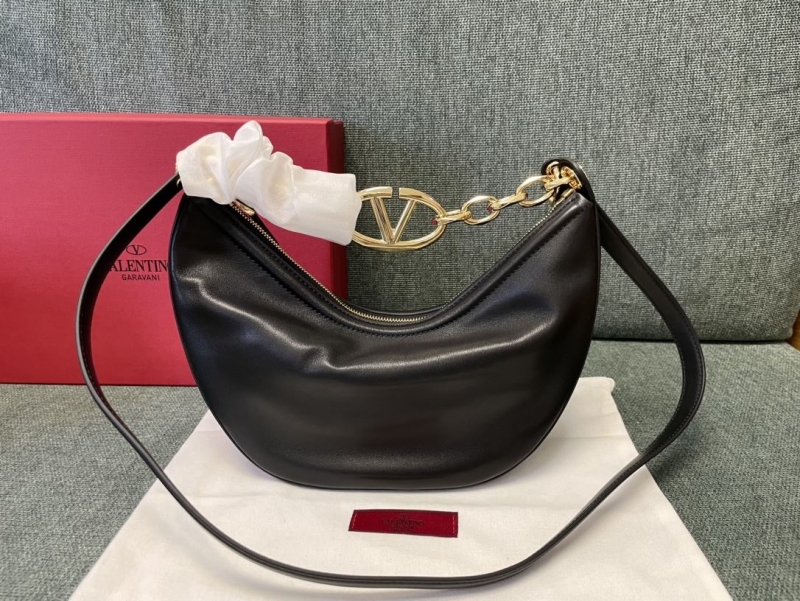 Va1e*ntin0 hobo bag